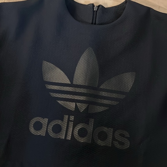 long sleeve cropped adidas top - Picture 2 of 5